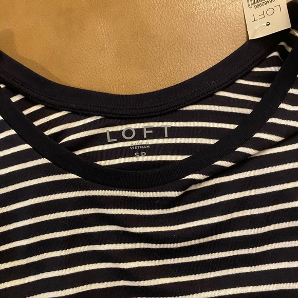 (Petite)scoop neck Long sleeve shirt - Picture 2 of 6